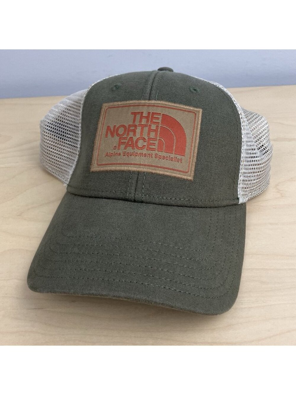 The North Face Mesh Snapback Trucker Hat Green Beige Patch Logo